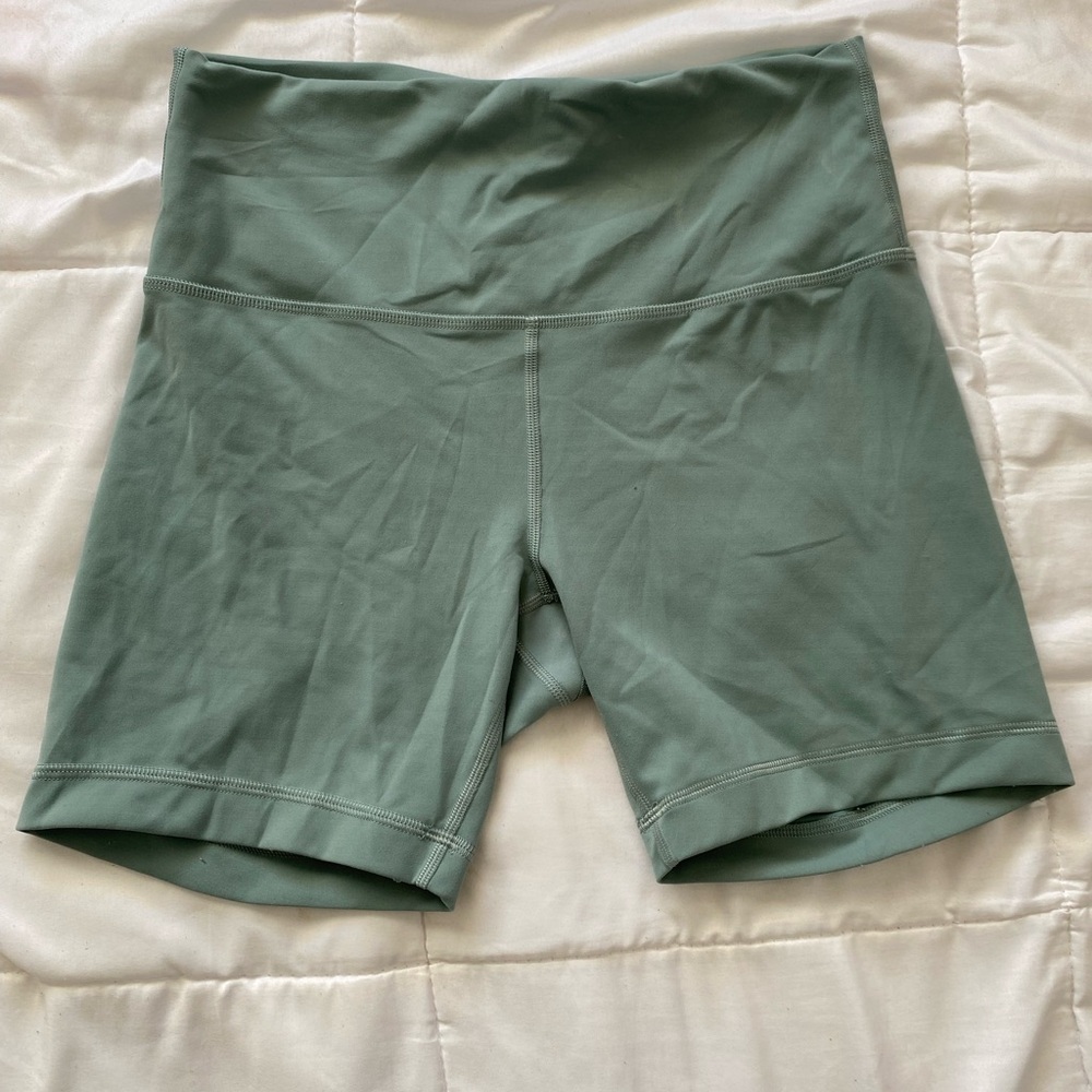 Lululemon Wunder Train High-Rise Short 6"
Misty Glade